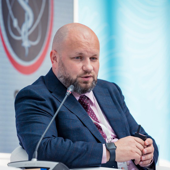 Юрий Игоревич Комаров